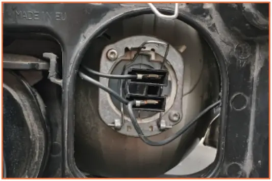 AGPTEK H7 LED Headlight Bulbs - plug