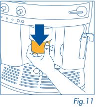 DeLonghi Magnifica - lower the coffee spout to bring them as close to the cups as possible