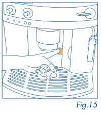 DeLonghi Magnifica - pulling the handle