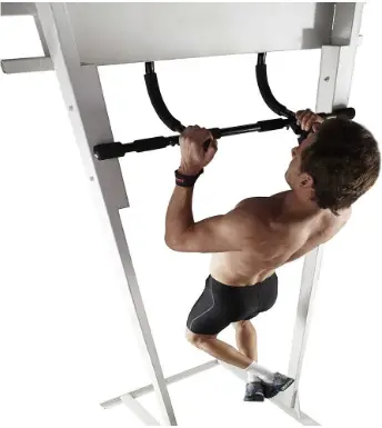 IRON-BODY-92253--Door-Gym-Pull-Up-Bar-and-Chin-UpBar-PPRODUCT