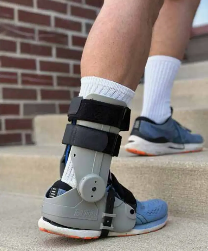 TAYCO 701 Over the Shoe RecoverX Ankle Brace