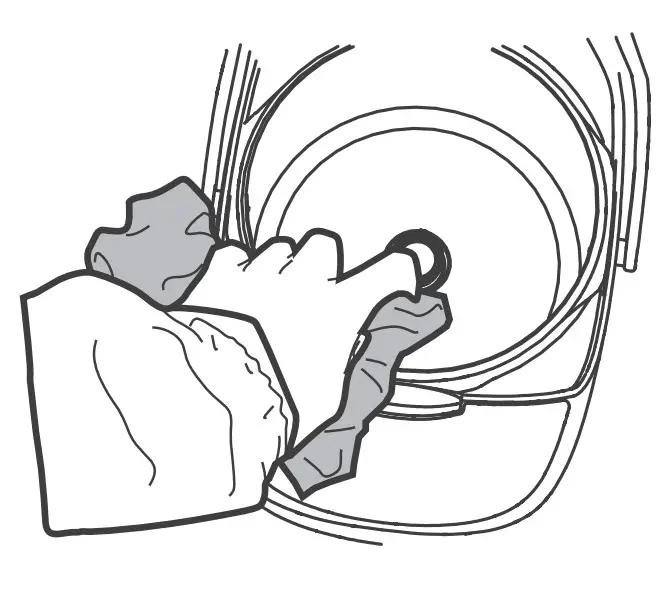 comfee MB-FS5077 10 Cup Rice Cooker - damp cloth 5