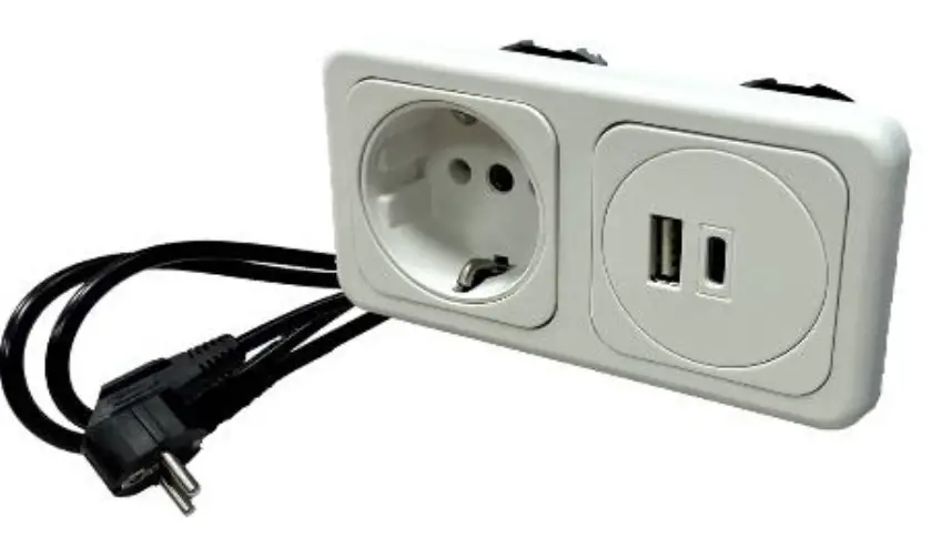 interB-r-9016-014.81-3x-USB-Charging-Socket-1-Piece-Set-2