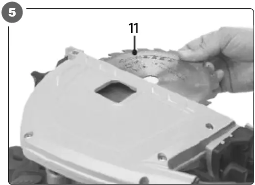 MEEC- TOOLS -CBDJ20VA-03 -Battery- Powered -Plunge -Saw - 05