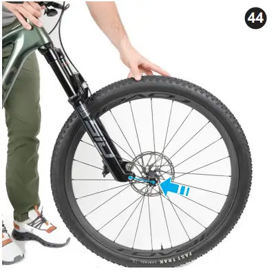 Install The Front Wheel 