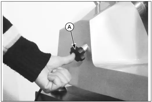 VOLLRATH-40900-Medium-and-Heavy-Duty-Electric-Slicers-FIG-2